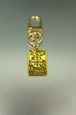 La Rueda de la Fortuna Gold Tarot Card Bag Charm • Clip-On Destiny Amulet